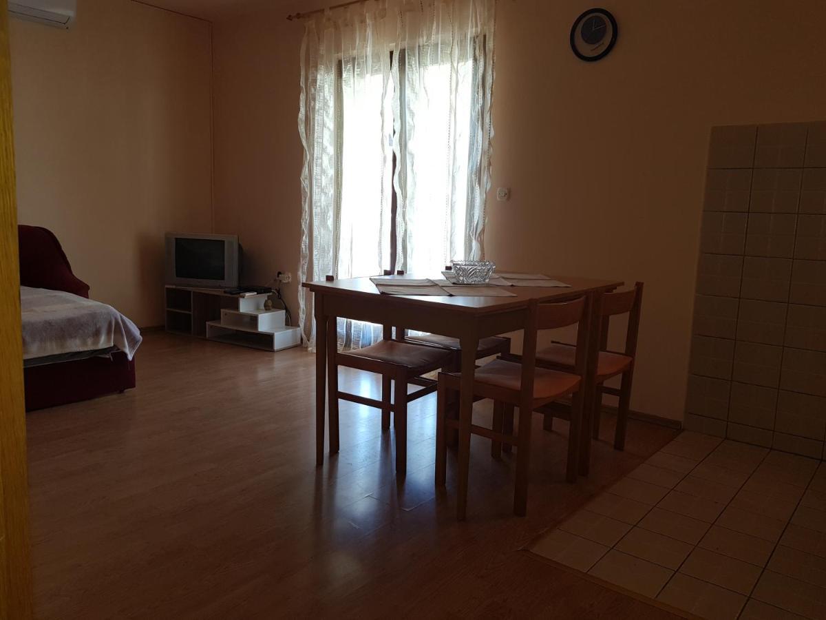 Apartmani Tommy Pag Town Exterior foto